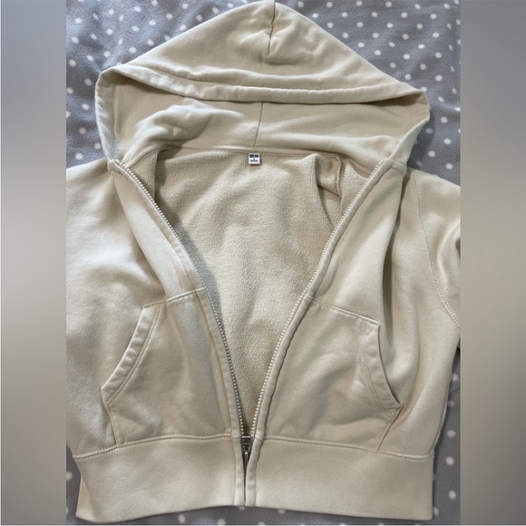 Uniqlo Japan Cropped Zip-up Hoodie - Picture 6 of 9